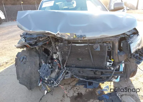 2022 Jeep Grand Cherokee Wk Laredo X 4X4 from USA, damaged, VIN 1C4RJFAG5NC140439